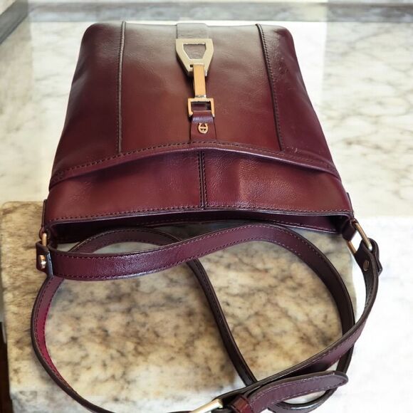 Etienne Aigner Vintage Burgundy Leather Crossbody Bag,Jewelry And Sunglass Case - Picture 4 of 12
